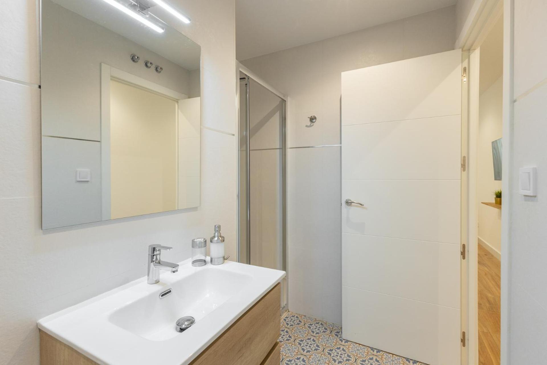 Isg Apartments Triana 1 Севилья Экстерьер фото