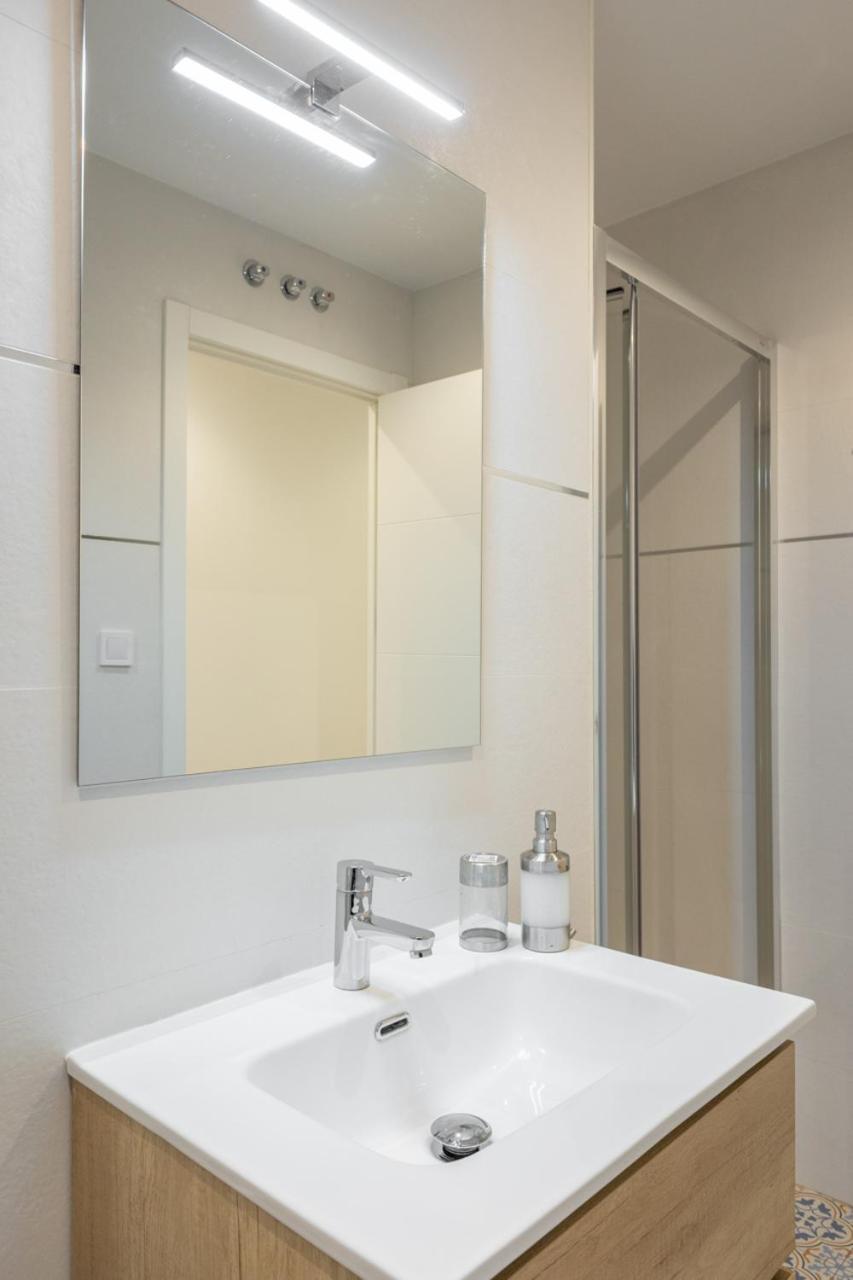 Isg Apartments Triana 1 Севилья Экстерьер фото