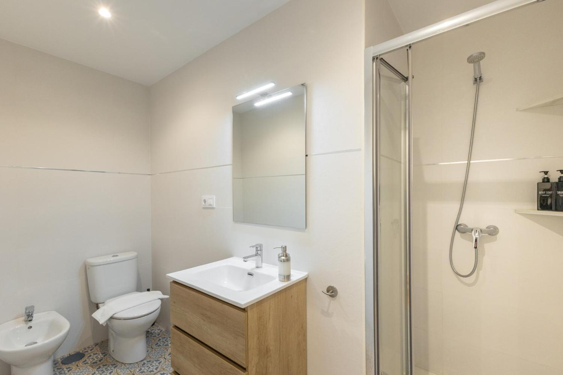 Isg Apartments Triana 1 Севилья Экстерьер фото